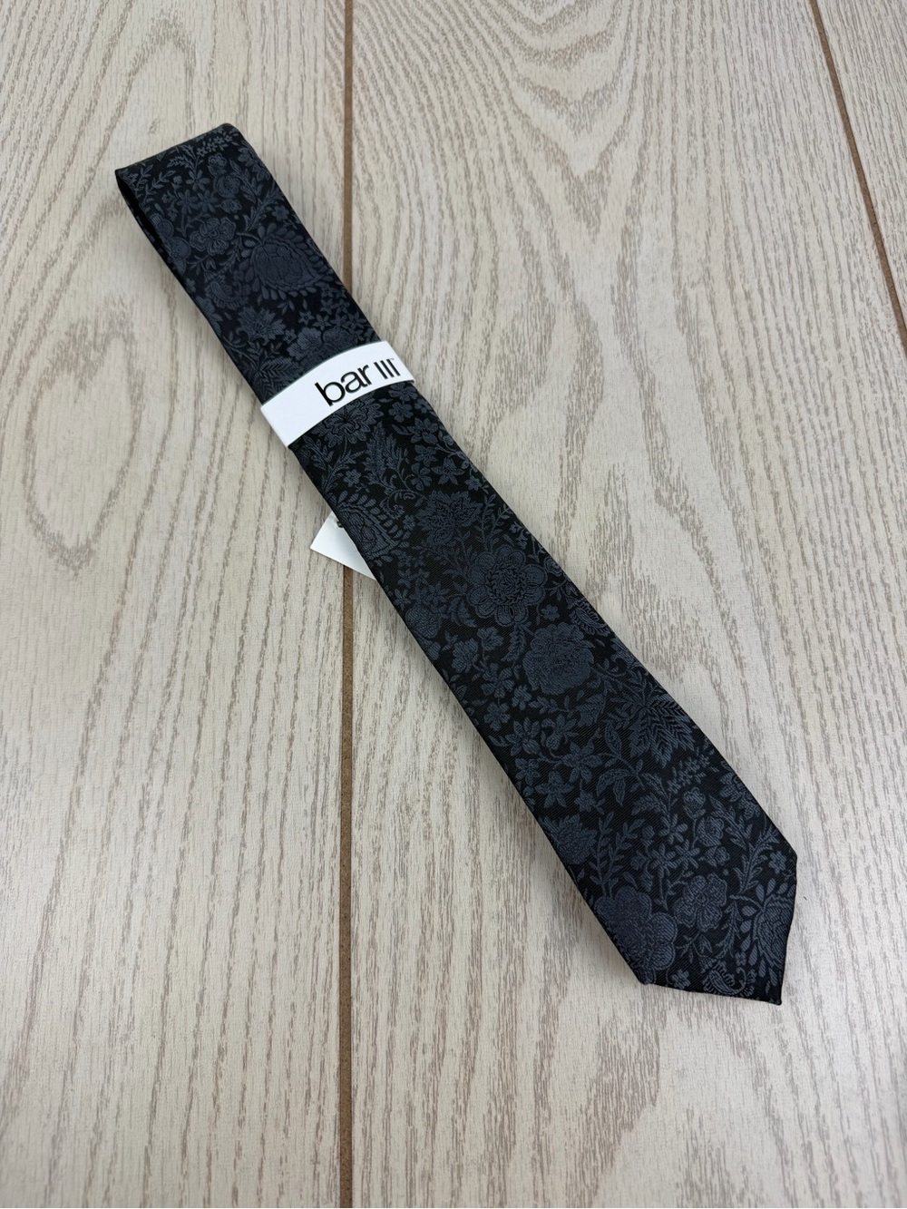 575 Bar III Men's Tie Central Grid 010 Charcoal Black $55 Polyester Skinny Slim